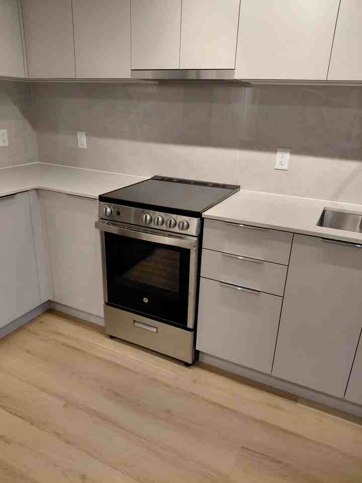 315 Alderson Avenue - Photo 3