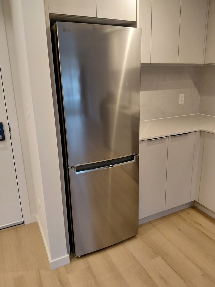 315 Alderson Avenue - Photo 4