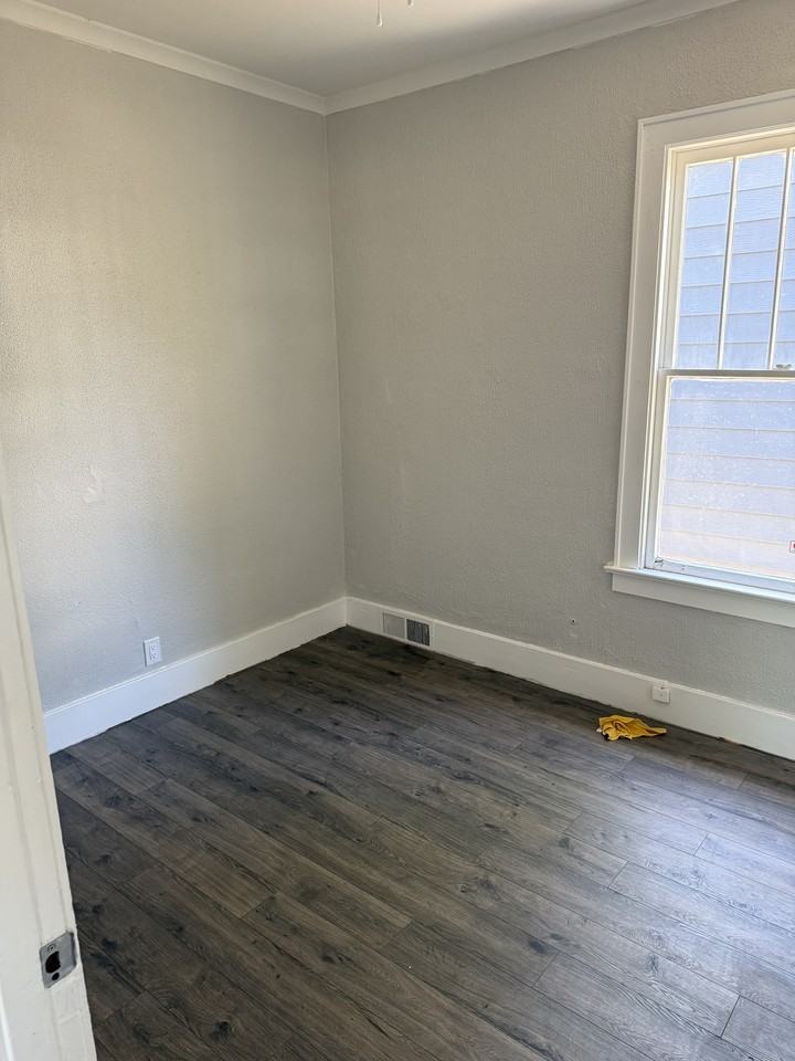 3004 W Meidroth St #1 - Photo 5 of 10