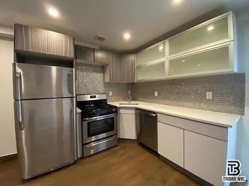 105 Harman St - Photo 3 of 10