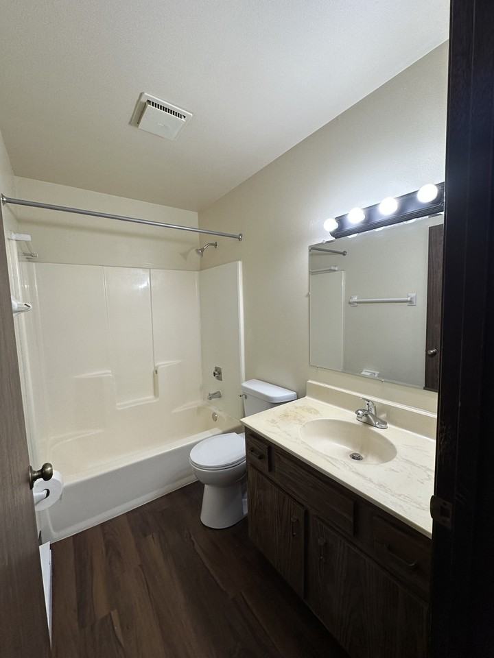 4340 Kennedy Drive - Photo 6 of 10