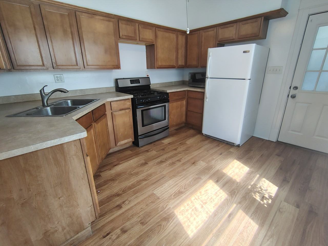 1121 North Church Street #1 - Photo 3 of 6