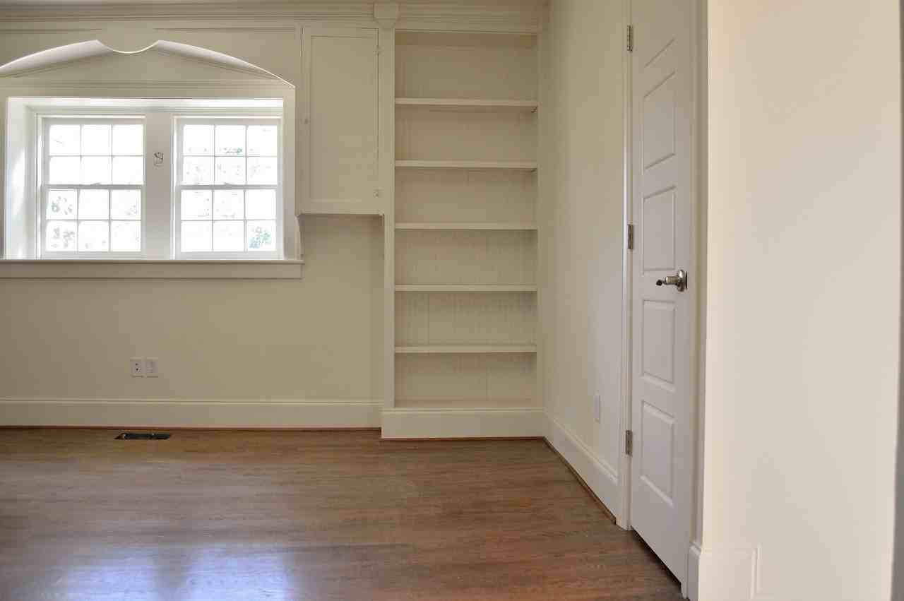 214 Stribling Avenue - Photo 7 of 10