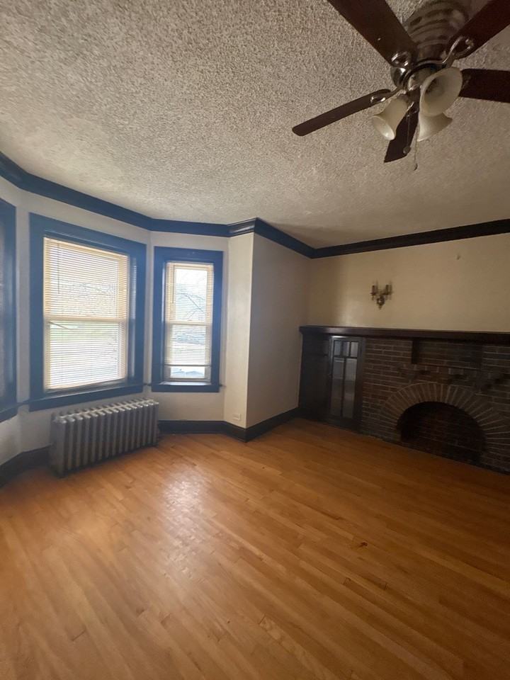 7444 South Langley Avenue - Photo 6 of 16