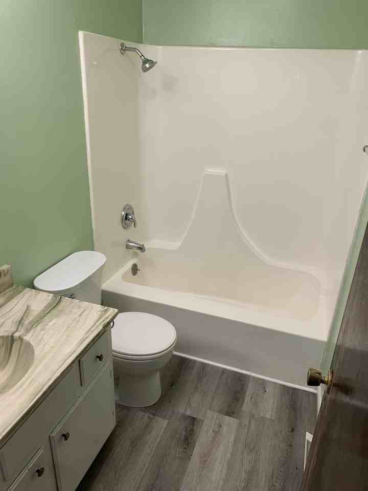 1004 South College Street - Photo 5 of 11