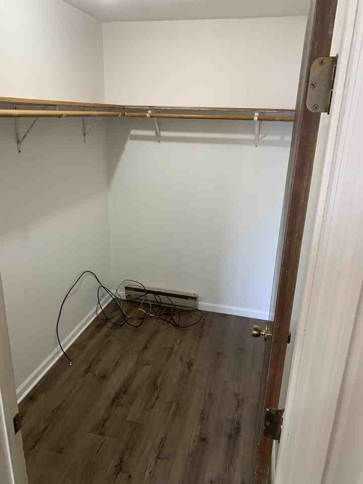 1004 South College Street - Photo 7 of 11