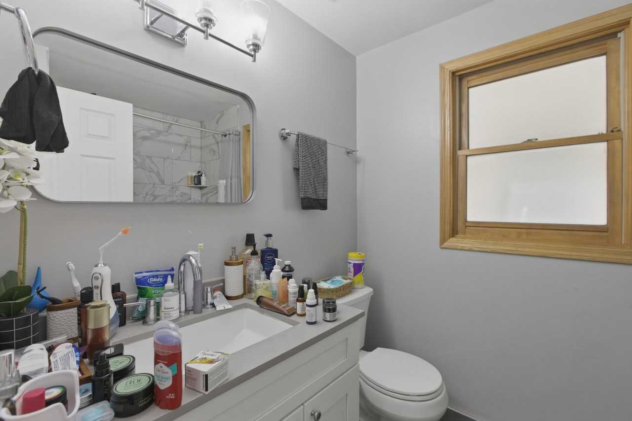 2033 W Huron St #2 - Photo 7 of 12