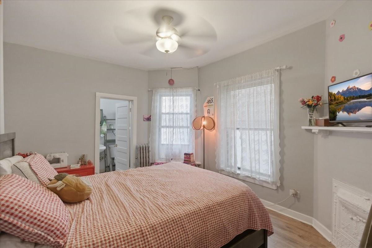 5018 S Blackstone Ave #202 - Photo 5 of 11