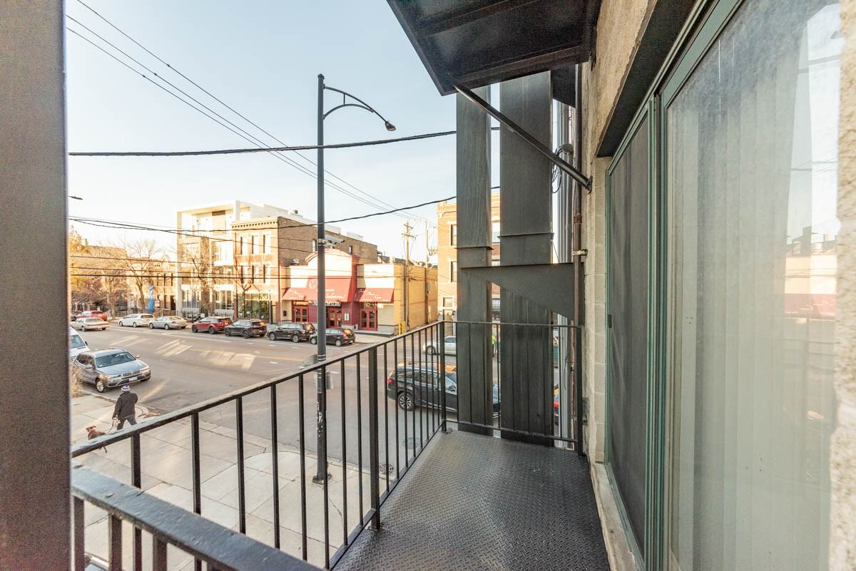 1960 N Damen Ave #3 - Photo 3 of 19