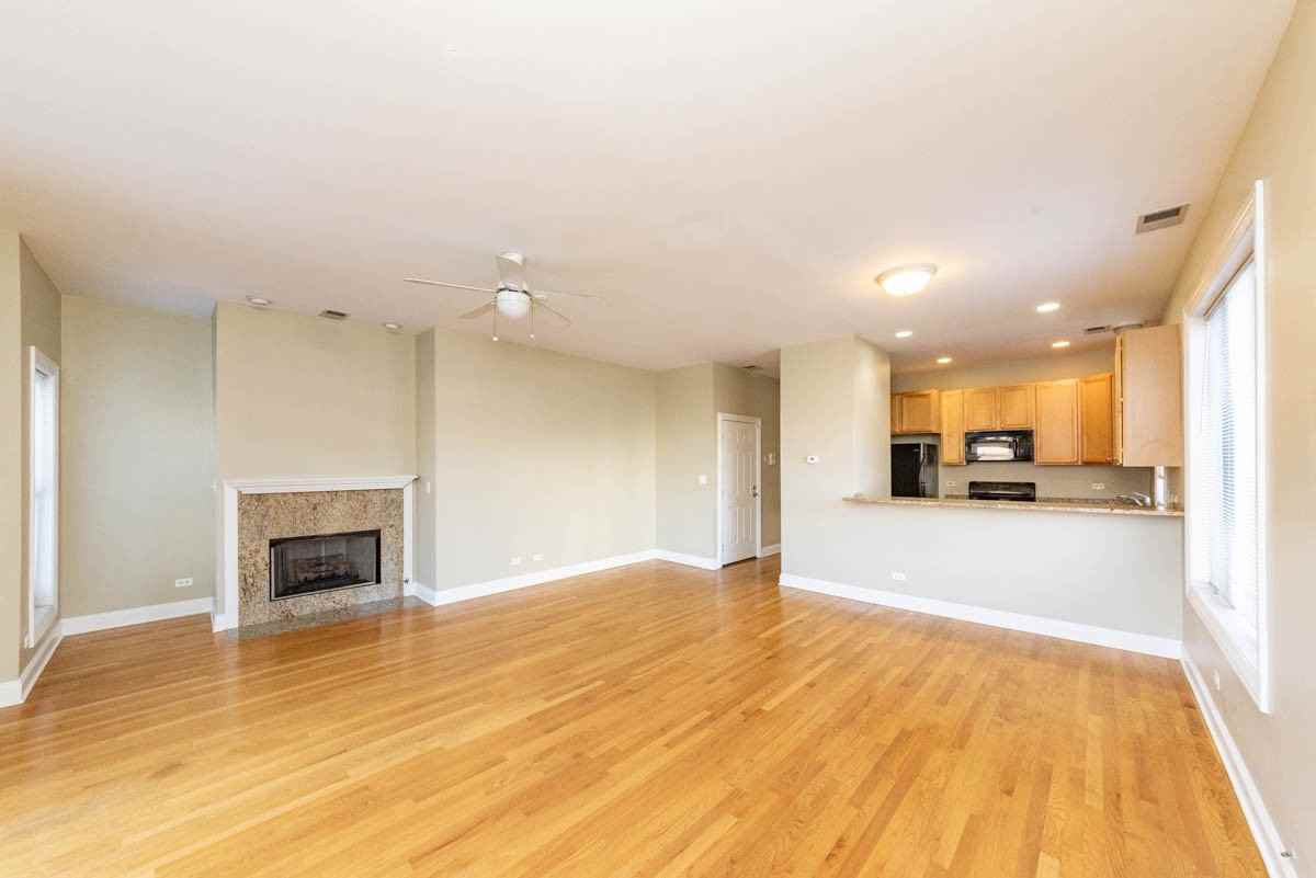 1960 N Damen Ave #3 - Photo 4 of 19