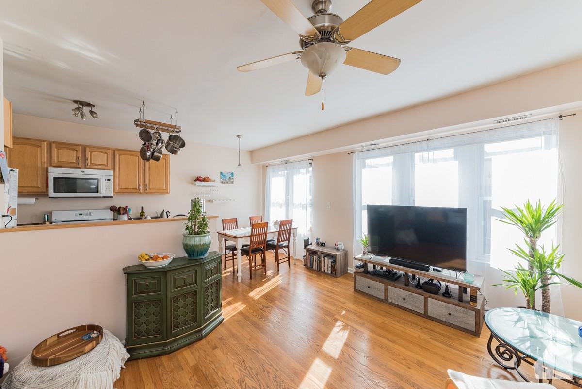 4419 N Lawndale Ave #2B - Photo 5 of 18