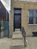 featured image of 752 E Tioga St