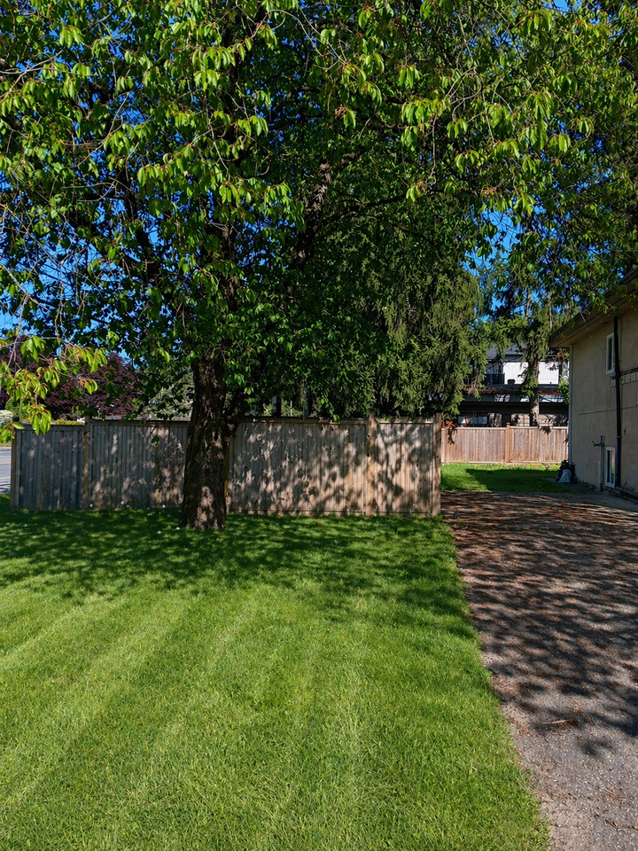 2388 Center Street - Photo 3 of 31