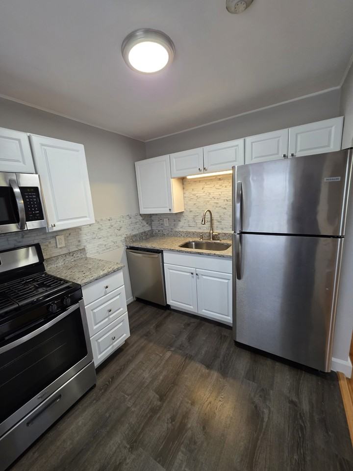 1-7 High Street - Photo 2 of 20