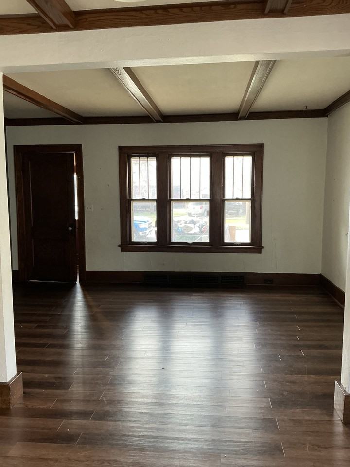 507 10th Ave S #507 - Photo 5 of 11