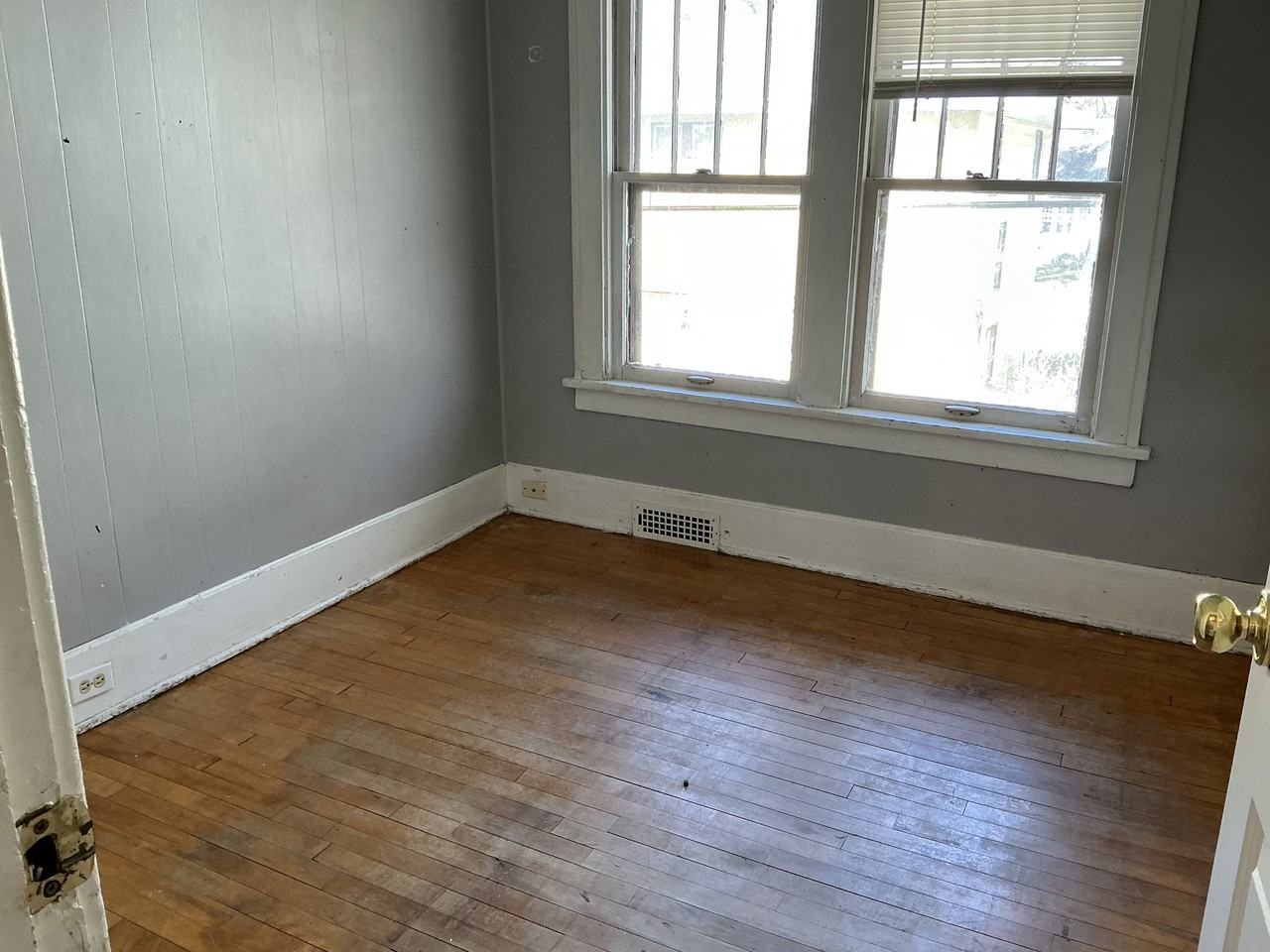 507 10th Ave S #507 - Photo 6 of 11