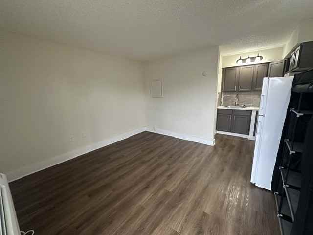 45 South West End Boulevard - Photo 2 of 50