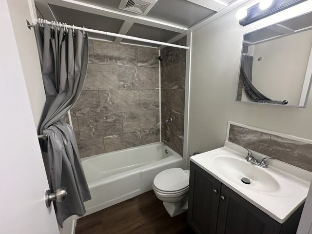 45 South West End Boulevard - Photo 5 of 50