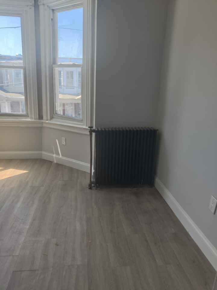 207 East Westmoreland Street - Photo 4 of 10