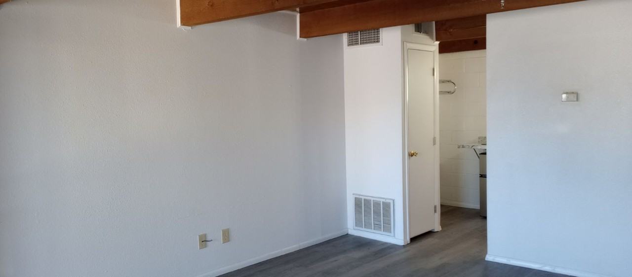 340 6th Street - Photo 2 of 13