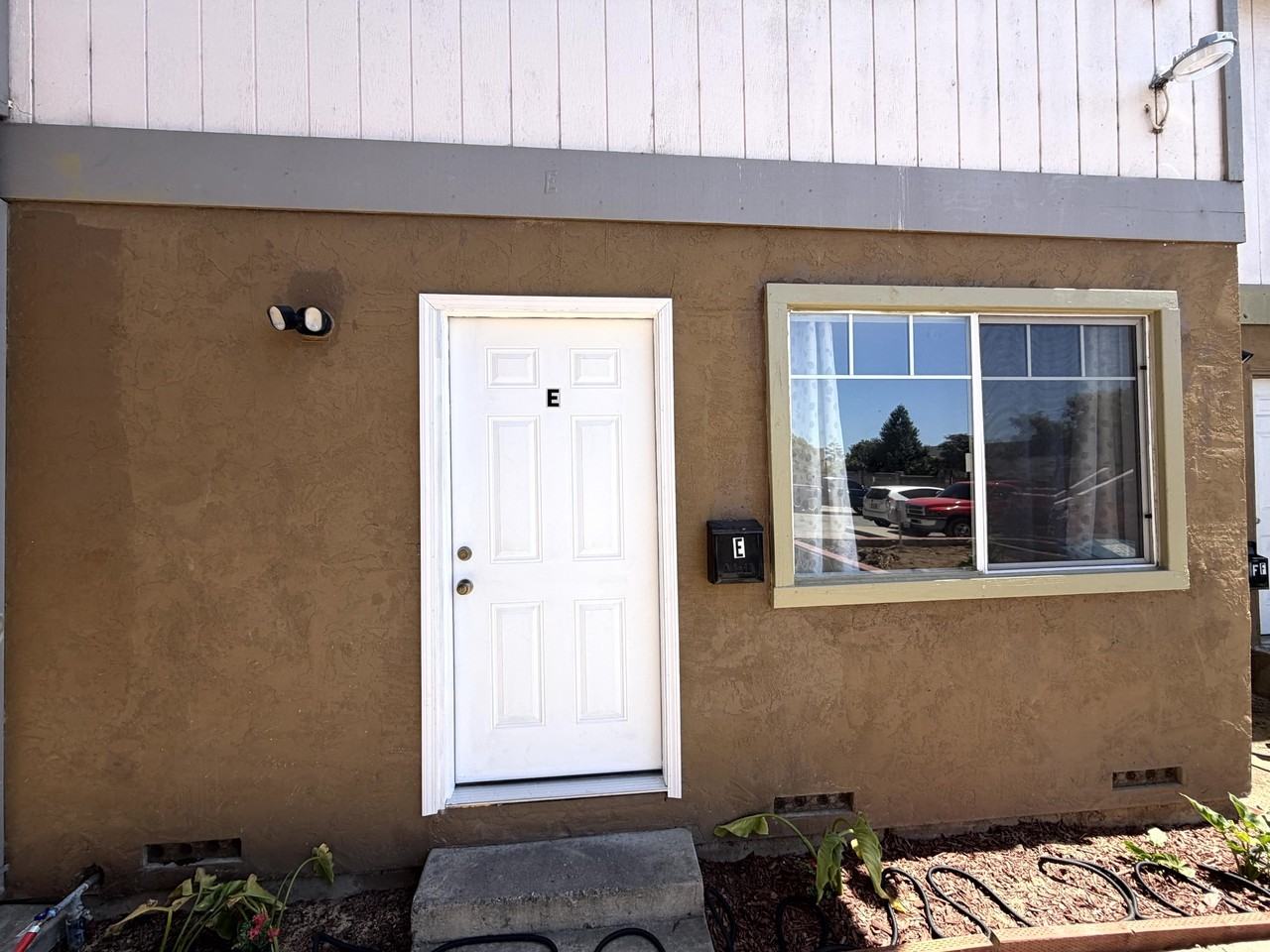890 Rider Ave - Photo 2 of 20