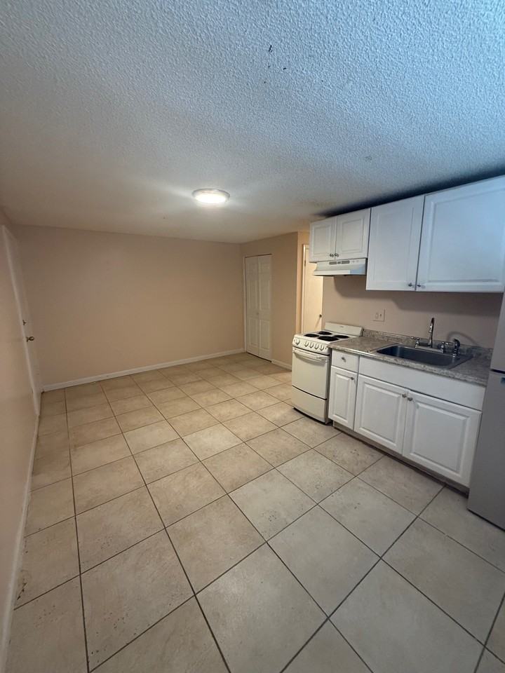 1610 Boston Street - Photo 2 of 11