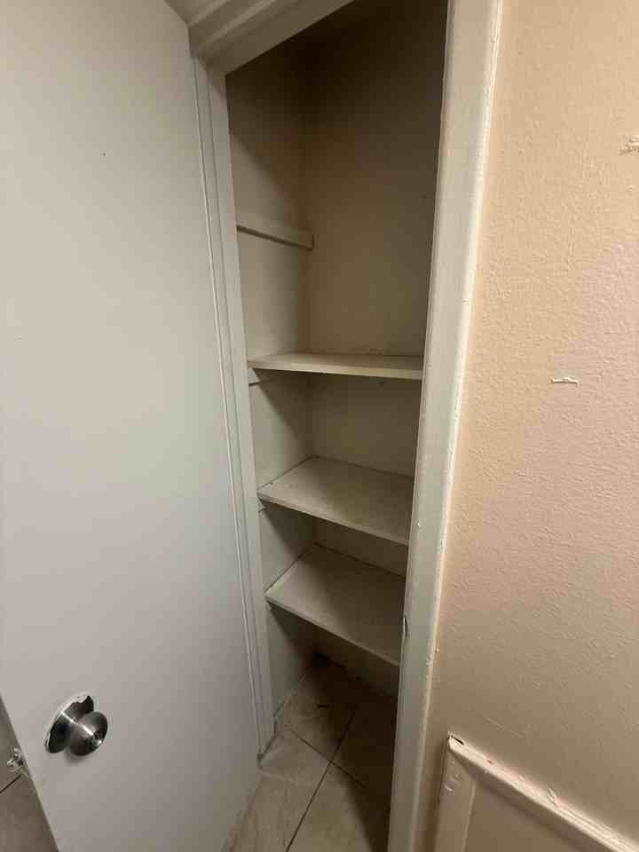 1610 Boston Street - Photo 4 of 11