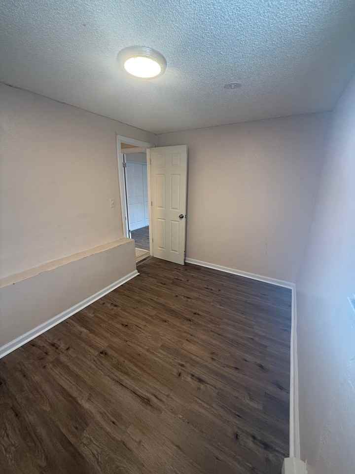 1610 Boston Street - Photo 6 of 11