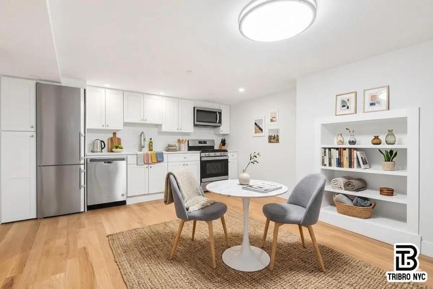 344 Dean St - Photo 3 of 6