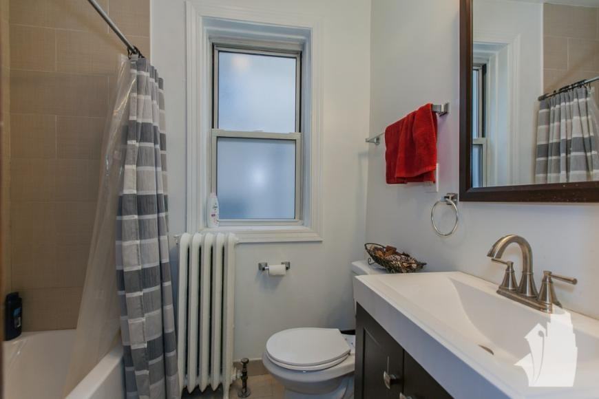 3511 N Damen Ave - Photo 2 of 10
