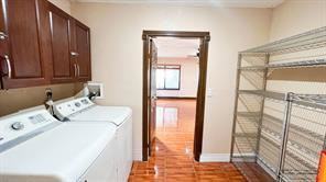 12255 Nw Miami Ct - Photo 7 of 8