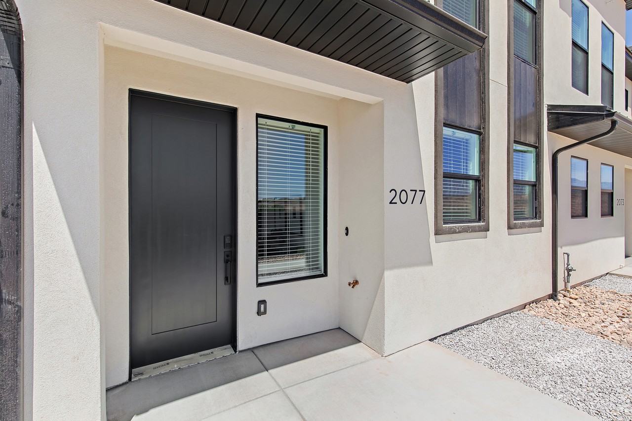 1082 W Albertine Ln #117 - Photo 3 of 50