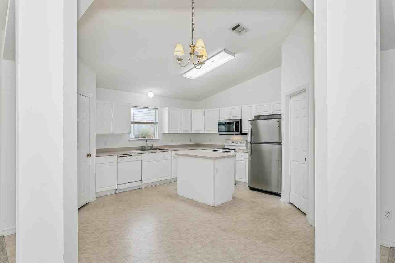 9523 Parker Place Dr #1 - Photo 5 of 8