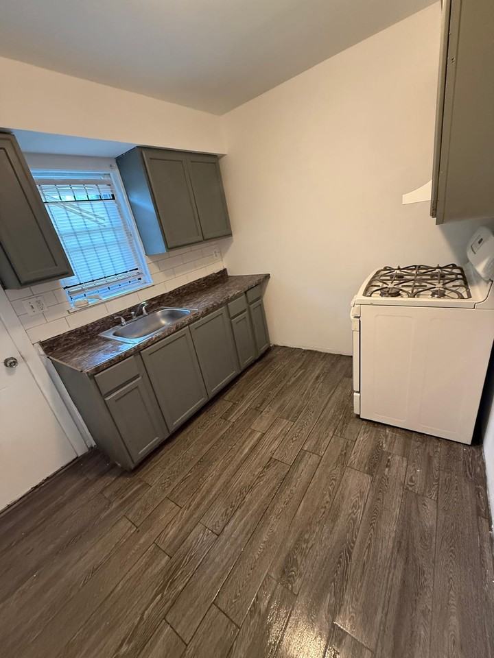 420 N Wilton St #1 - Photo 7 of 13