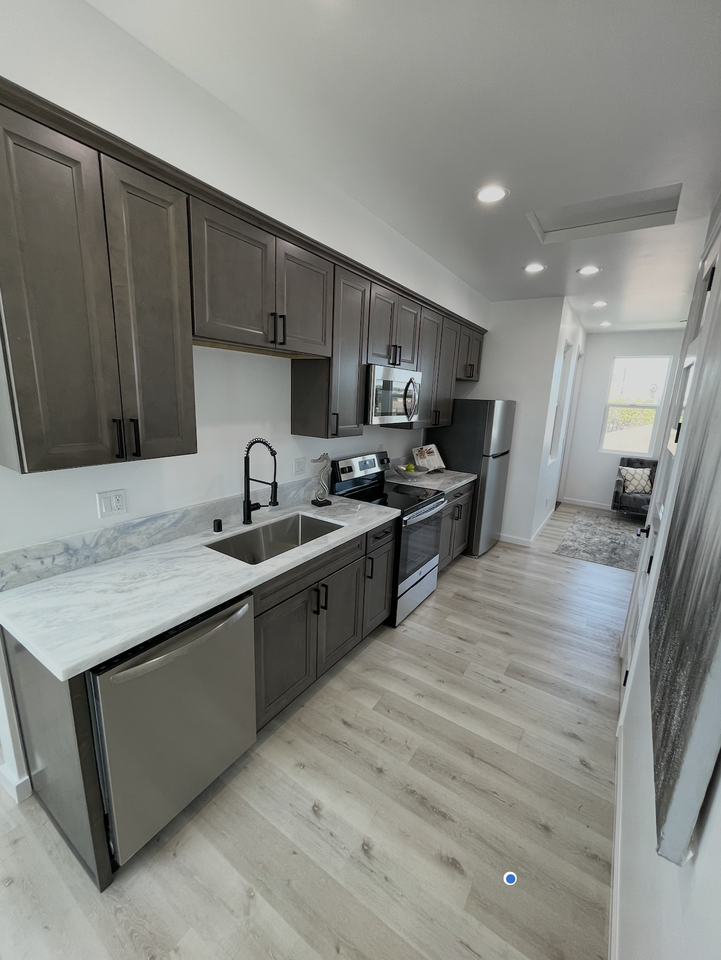 4327 Clairemont Dr #4327 - Photo 5 of 8