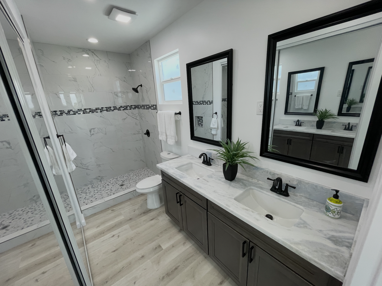 4327 Clairemont Dr #4327 - Photo 6 of 8