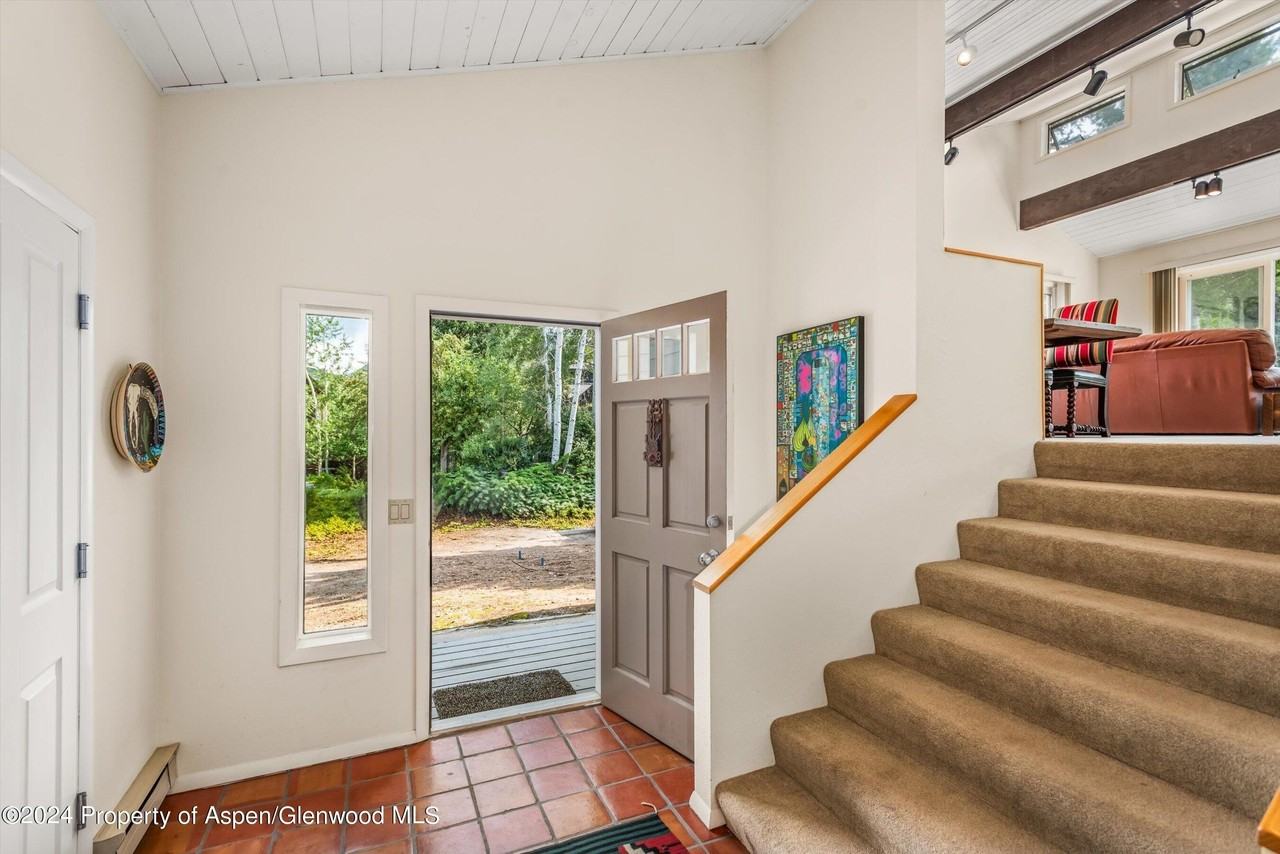 1275 Snowbunny Ln #2 - Photo 4 of 41