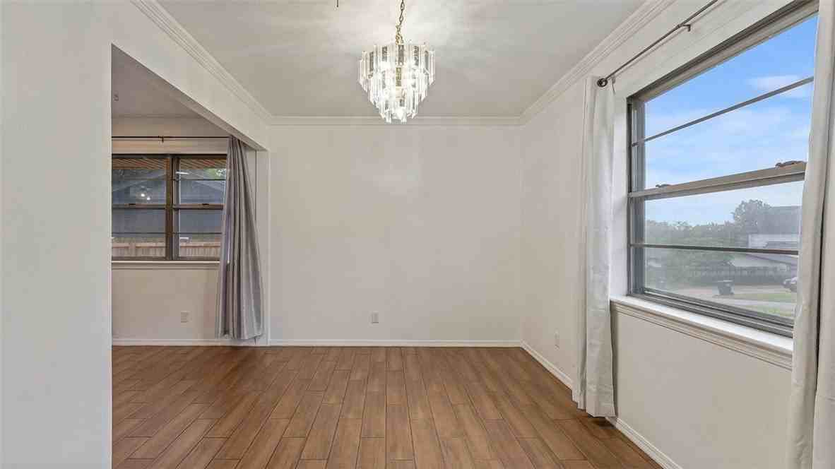 1707 Phillips Dr - Photo 7 of 19