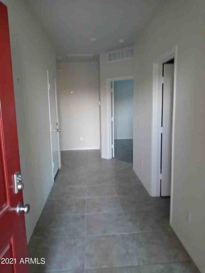 31070 W Whitton Ave - Photo 4 of 30