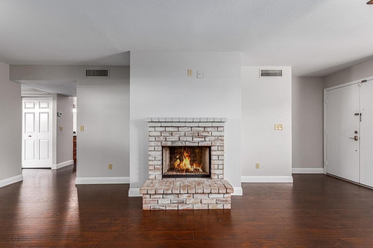 5713 W Gelding Dr - Photo 6 of 26