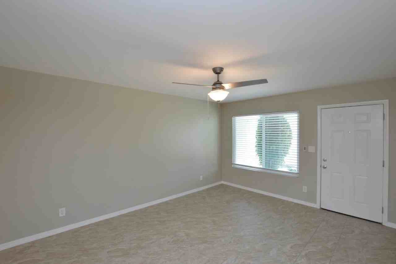 200 S Old Litchfield Rd #8 - Photo 7 of 17