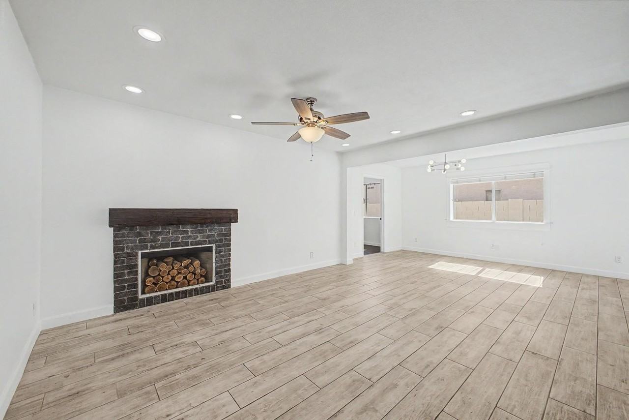 1006 S Tiago Dr - Photo 7 of 34