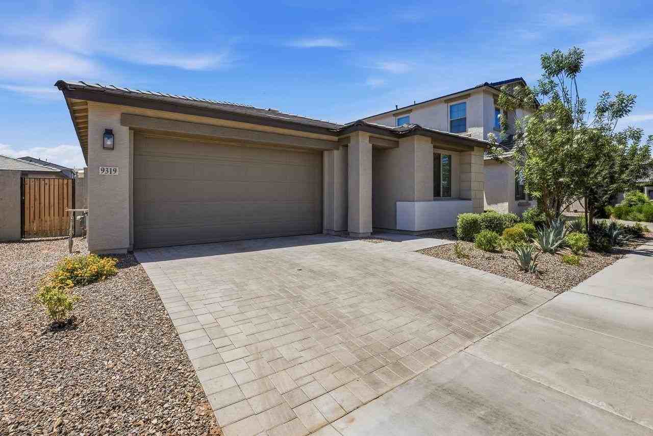 9319 E Sector Dr - Photo 3 of 34