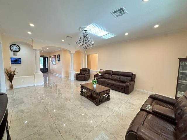 6830 N 14th St - Photo 5 of 28