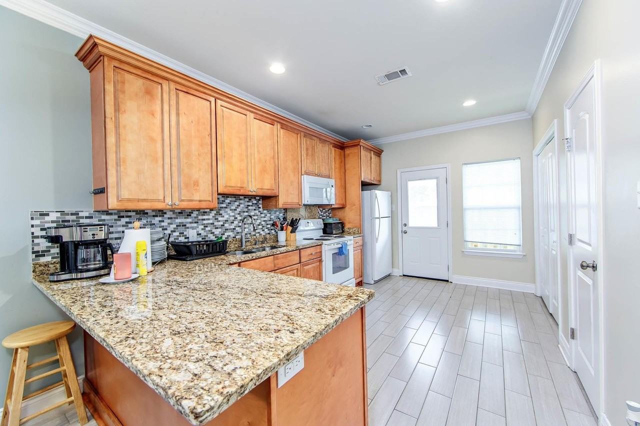 151 Dixie Ave - Photo 6 of 26