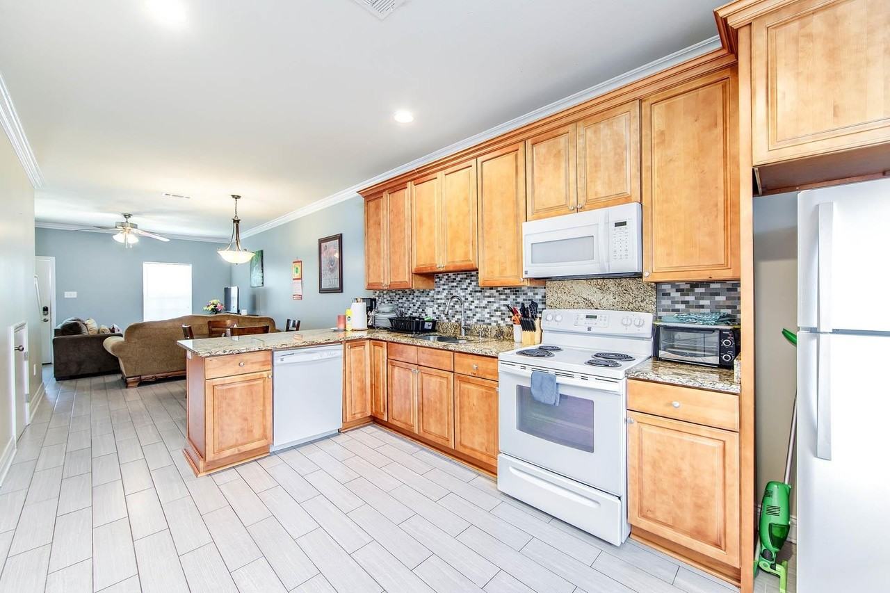 151 Dixie Ave - Photo 7 of 26