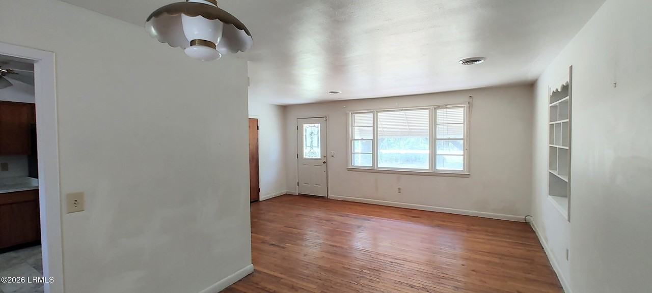 967 Sea Island Pkwy - Photo 7 of 25