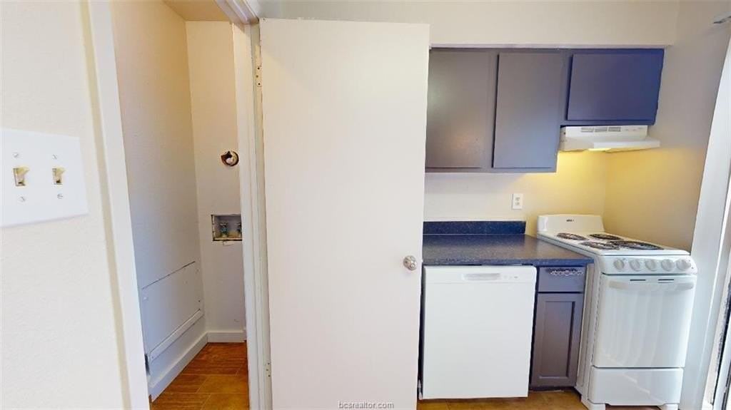 725 Peppertree Dr #13 - Photo 5 of 15