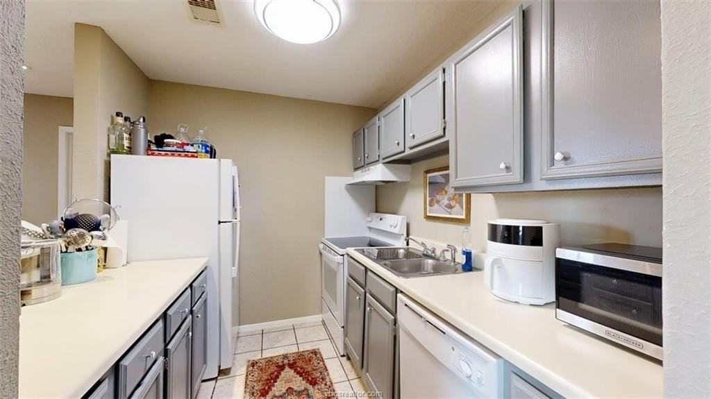 1901 Holleman Dr W #412 - Photo 5 of 19
