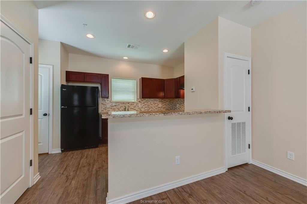 1915 Dartmouth St #554 - Photo 5 of 19